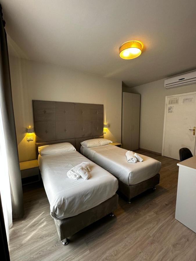 PFA Hotel Ginevra Cavo Extérieur photo