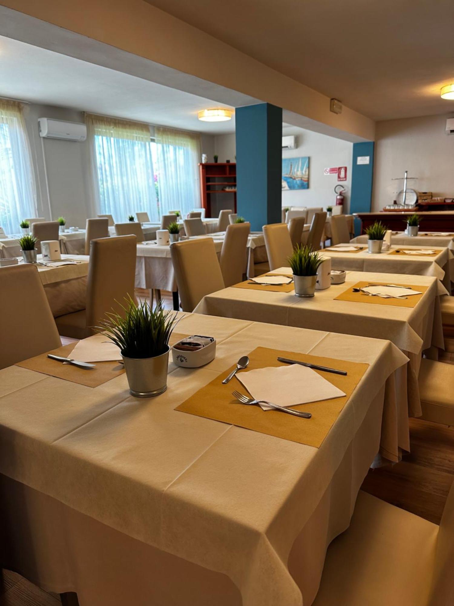 PFA Hotel Ginevra Cavo Extérieur photo